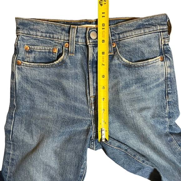 Levi's Wedgie Button-fly Jeans Medium Wash Size 24 - Picture 8 of 15